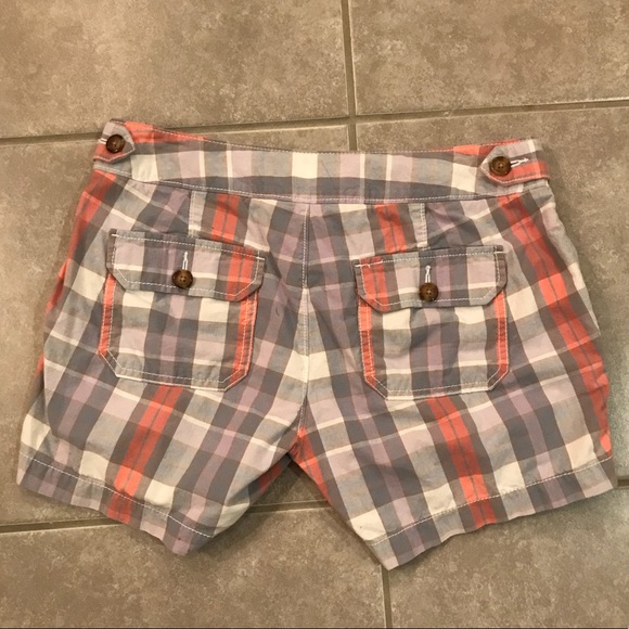 Old Navy plaid shorts - Picture 3 of 3